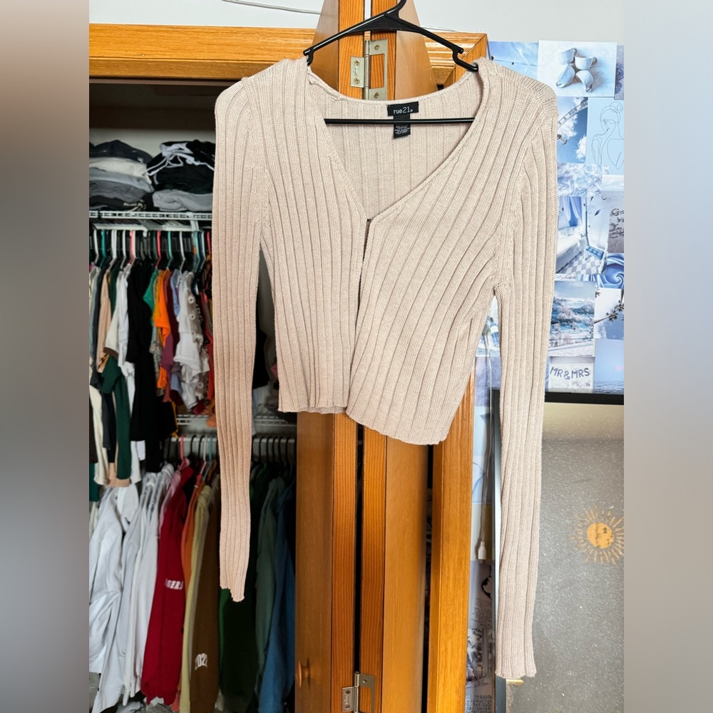 Rue 21 sweater
